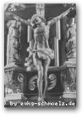 Kruzifix am Altar  » Click to zoom ->